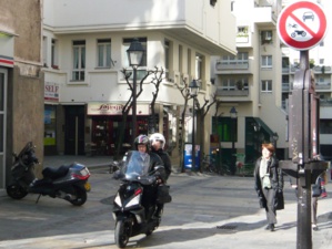 Terrasses des bars ou scooters, les sources d'incivilité sont nombreuses dans le Quartier de l'Horloge.