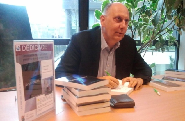 Chris Tobal dédicace Avril Cruel chez IBM Chris Tobal dédicace Avril Cruel chez IBM