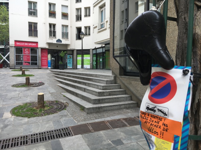 La Mairie de Paris Centre donnera en juin 2021 des explications sur cet abattage en plein cœur d'un quartier privé, ouvert au public.