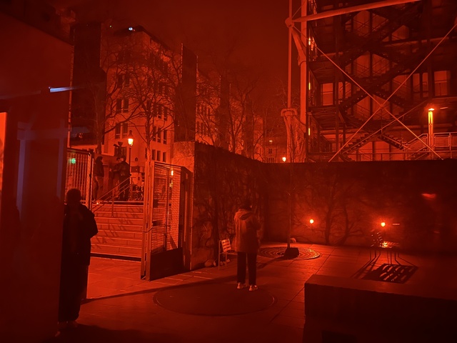 Le Quartier de l'Horloge vu depuis le pavillon Brancusi du Centre Pompidou. Exposition Apichatpong Weerasethakul, janvier 2025. Le Quartier de l'Horloge vu depuis le pavillon Brancusi du Centre Pompidou. Exposition Apichatpong Weerasethakul, janvier 2025.