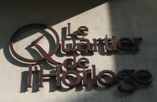 Quartier de l'Horloge. Un sujet piquant. Quartier de l'Horloge. Un sujet piquant.